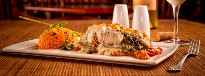Our all inclusive beachfront resort gives you a delicious culinary journey with Mexican dishes