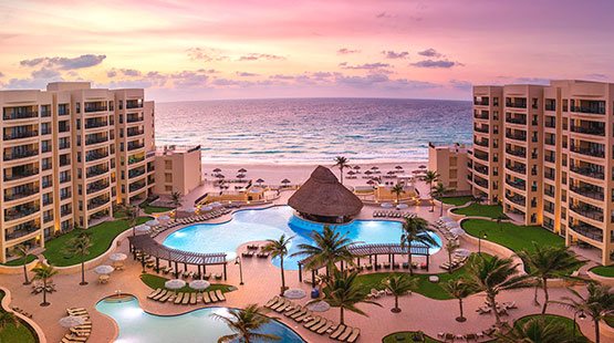 Rediscover the All Inclusive concept in our Cancun beachfront Resort during your family vacation